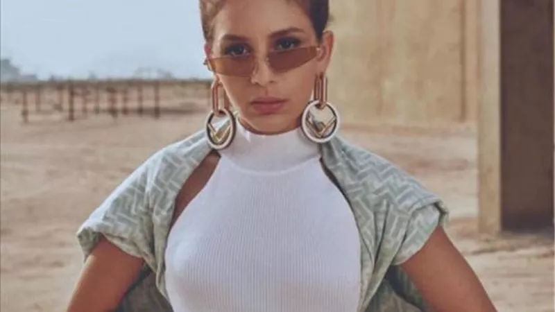 جميلة عوض تتواجد في الجامعة الأمريكية من أجل ”أبيض وردي”.. إليك التفاصيل