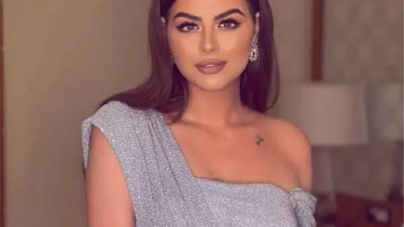 هنادي مهنا تخطف الأنظار بإطلالة مميزة في أحدث ظهور