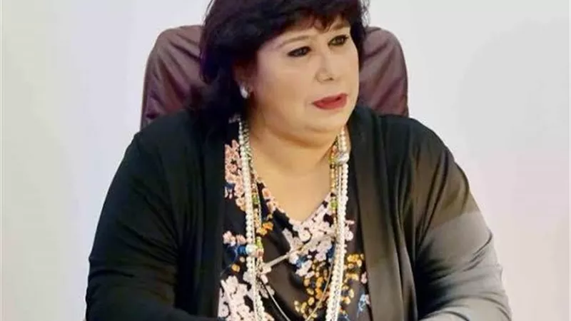 وزيرة الثقافة تنعي المنتصر بالله :”كان كلمة السر فى نجاح كل الأعمال التى شارك بها”