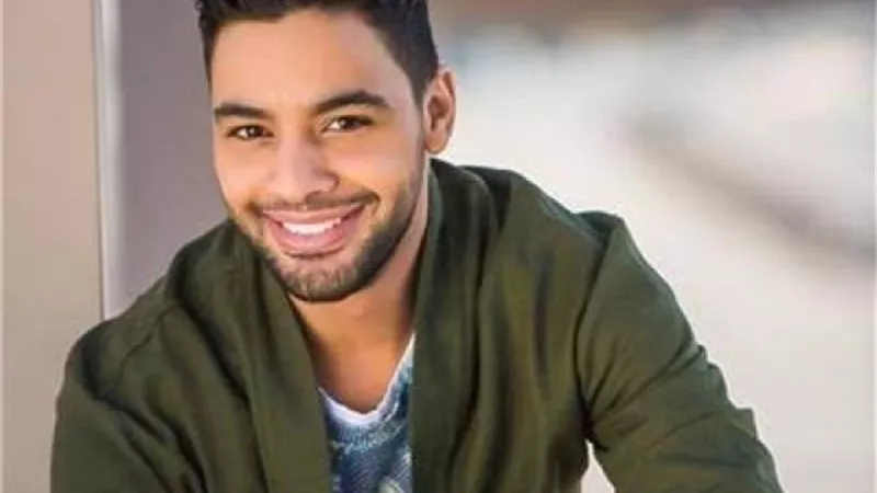 أحمد جمال يروج لأغنيته الجديدة ”محتاج سنة”