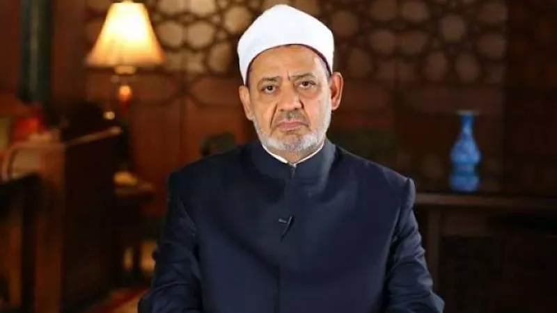 اللواء هشام آمنة يُهنئ الإمام الأكبر شيخ الأزهر بذكرى المولد النبوي الشريف
