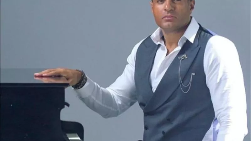 محمد نور يهدي الشعب السعودي ”مواعيد العمر” احتفالًا بالعيد الوطني