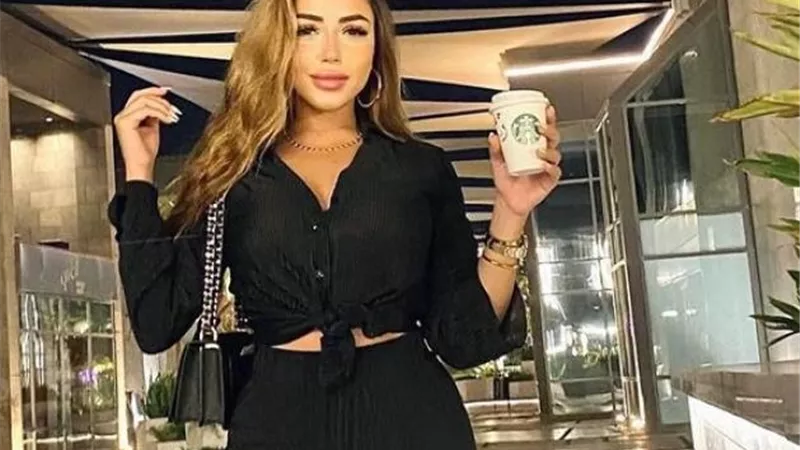 سارة سلامة تستعرض رشاقتها فى أحدث ظهور لها
