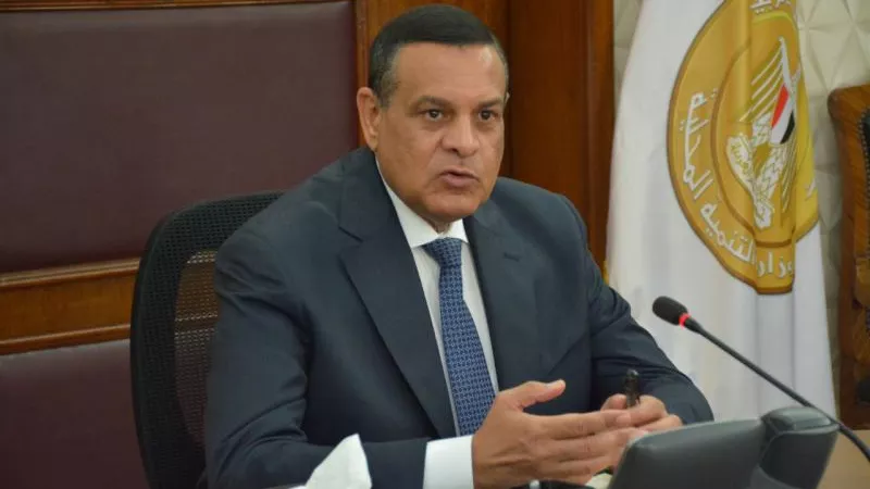 ”التنمية المحلية” تبدأ تحريك أتوبيسات الغاز الطبيعي والكهرباء إلي مدينة شرم الشيخ للمشاركة في نقل وفود قمة المناخ