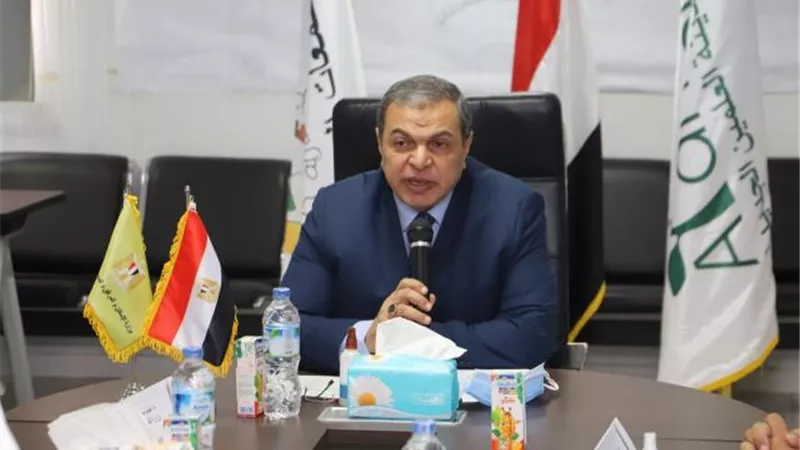 للمرة الثانية في أقل من شهر .. لماذا زار وزير القوى العاملة العاملين بمدينة العلمين الجديدة؟