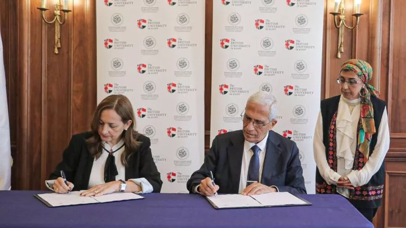 الجامعة البريطانية توقع بروتوكول تعاون مع المعهد القومي للحوكمة والتنمية المستدامة  لبناء وتطوير القدرات البشرية