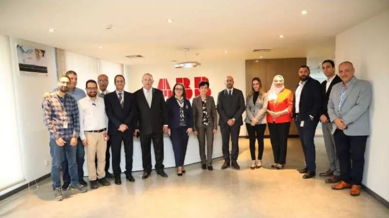 «إيه بي بي» تستقبل سفيرة سويسرا بمصانعها بالعاشر من رمضان وتعلن مشاركتها بـCOP27