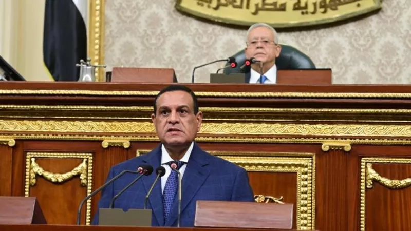 اللواء هشام آمنة يستعرض منظومة المخلفات خلال الجلسة العامة لمجلس النواب