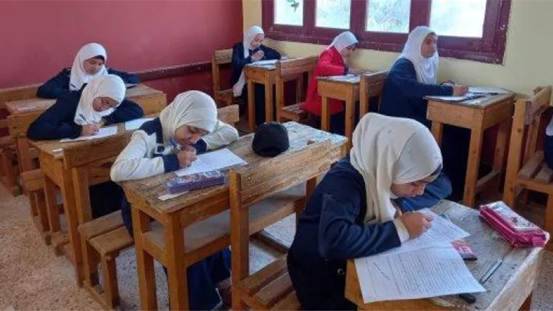 التعليم تكشف حقيقة إلغاء امتحان شهر نوفمبر لصفوف النقل وتعديل البابل شيت