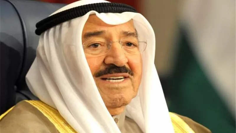 إضاءة برج خليفة بصورة أمير الكويت الراحل