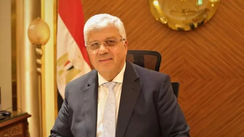 وزير التعليم العالي يصدر قرارًا بإغلاق كيانين وهميين بمحافظة القليوبية