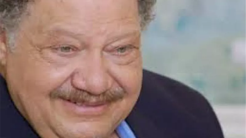 مفاجأة.. يحيى الفخراني لعب بطولة هذا المسلسل بديلا للعندليب.. وهذه حكايته مع السجون ومستشفى الأمراض العقلية