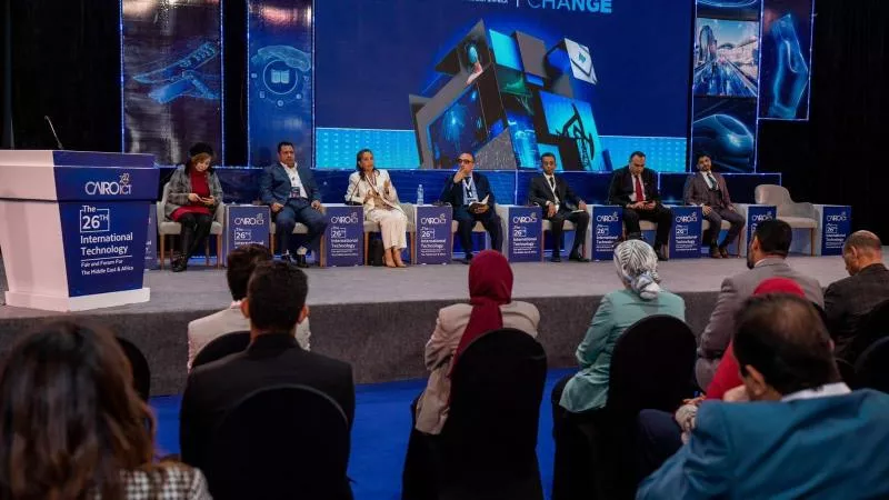 جامعة مصر للمعلوماتية تشارك في Cairo ICT.. و”بهجت”: نعزز الفكر الابتكاري في دعم التنمية