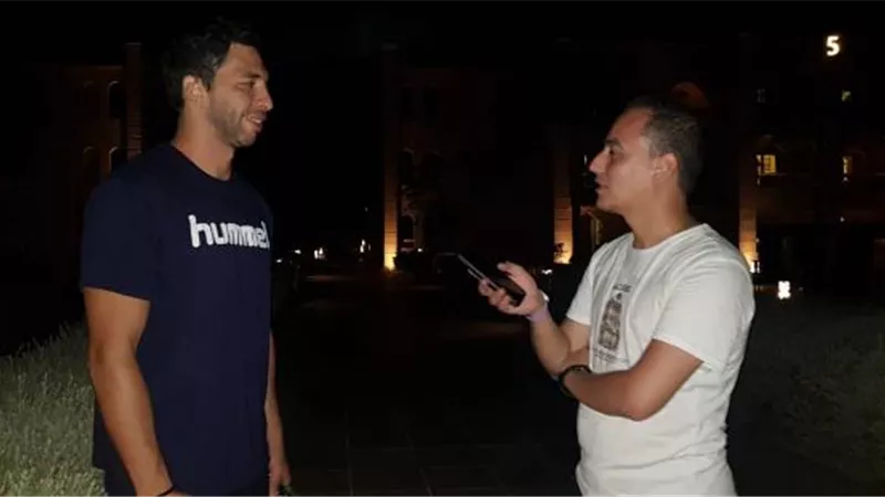 أحمد الأحمر لـ”الموجز”: مستعدين لتحقيق إنجاز تاريخي.. وهذا سبب رحيلي إلى قطر