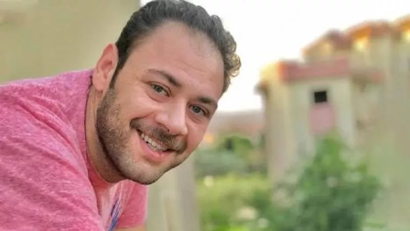 محمد علي رزق يحتفل بقدوم طفلته الجديدة