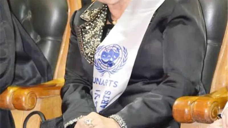 مهرجان الأمم المتحدة للفنون يهدي الفنانة سيمون جائزة فاتن حمامة
