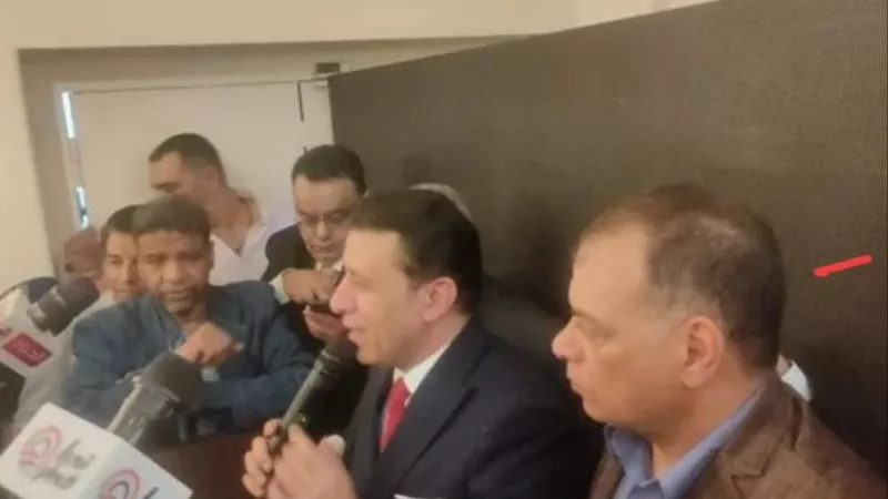 مصطفي كامل يكرم حلمي بكر ويعينه نقيب الموسيقيين الشرفي