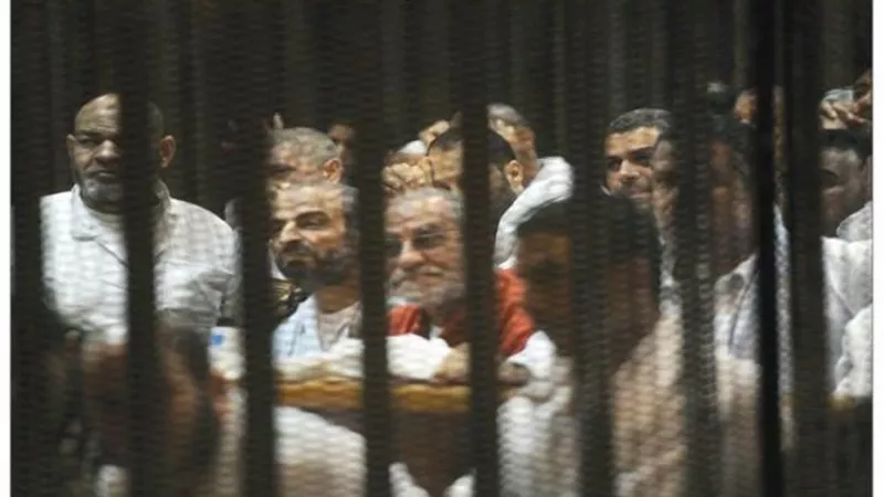 اليوم.. محاكمة محمد بديع ومحمود عزت و77 إخوانيا فى ”أحداث المنصة”
