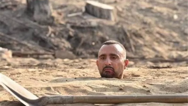 أحمد السقا يعود للديكور الخاص بفيلم ”السرب”