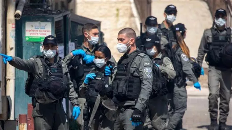 اعتقال إسرائيلي بتهمة الاعتداء على مصلي فلسطيني
