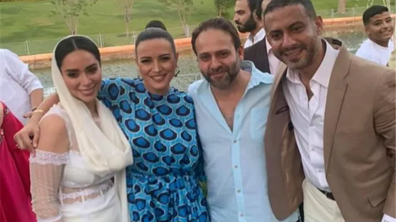 ريهام عبد الغفور تهنىء محمد فراج وبسنت شوقي على عقد قرانهما