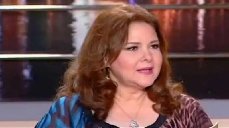 تدهور الحالة الصحية للفنانة دلال عبدالعزيز