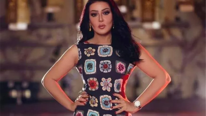 سمية الخشاب تخطف الانظار بـ ”فستان قصير” في أحدث جلسة تصويرية (صور)
