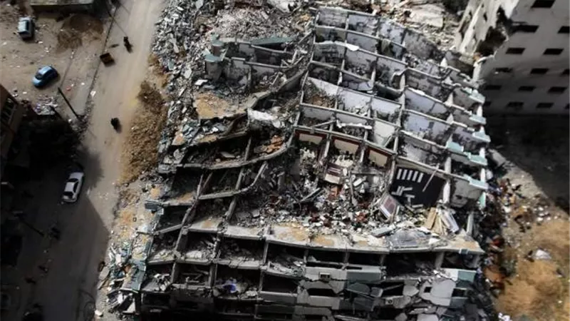 وفد  وزاري فلسطيني يتوجه للقاهرة لبحث ملف إعمار غزة