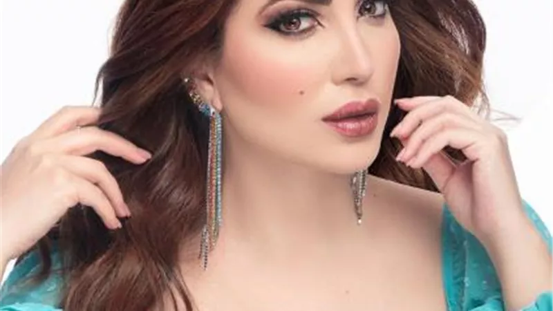 بالصور.. نسرين طافش بإطلالة جريئة من جزر المالديف