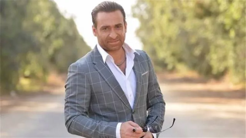 نضال الشافعي يتواجد في جاردن سيتي من أجل ”أولاد زهرة”