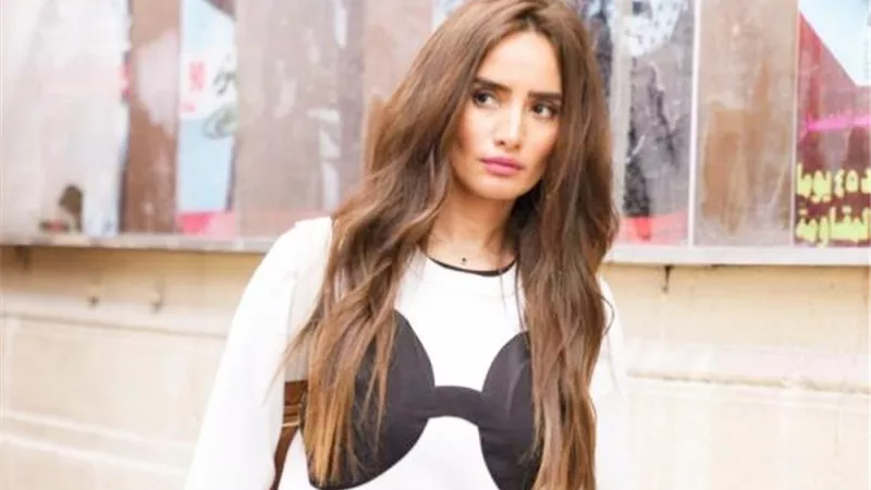 زينة توجه رسالة غامضة لجمهورها: اتخدعت من أقرب الناس ليا وهاتخدع تانى