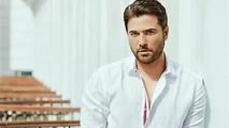 أحمد عز يتصدر الترند بفيلم ”العارف”.. تفاصيل مثيرة