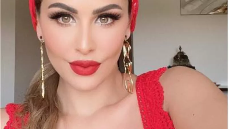 مي سليم بإطلالة مثيرة في أحدث ظهور لها