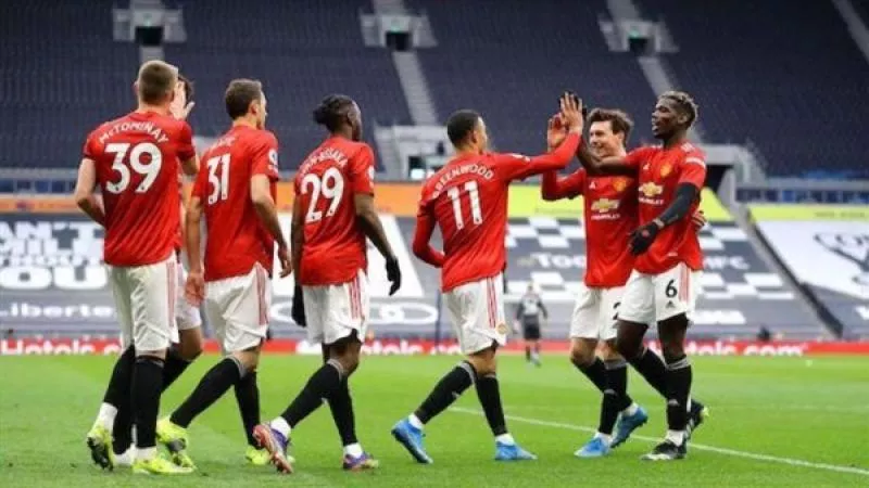مانشستر يونايتد يواجه نوتنجهام فورست الليلة بالدوري الإنجليزي