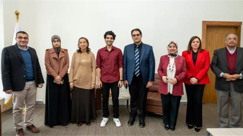 جامعة مصر للمعلوماتية تستقبل وكيل كلية Telfer لإدارة الأعمال بـ University of Ottawa بكندا