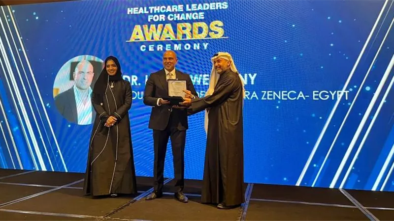 اتحاد المستشفيات العربية يمنح جائزة القائد المتميز لرئيس مجلس إدارة شركة أسترازينيكا مصر