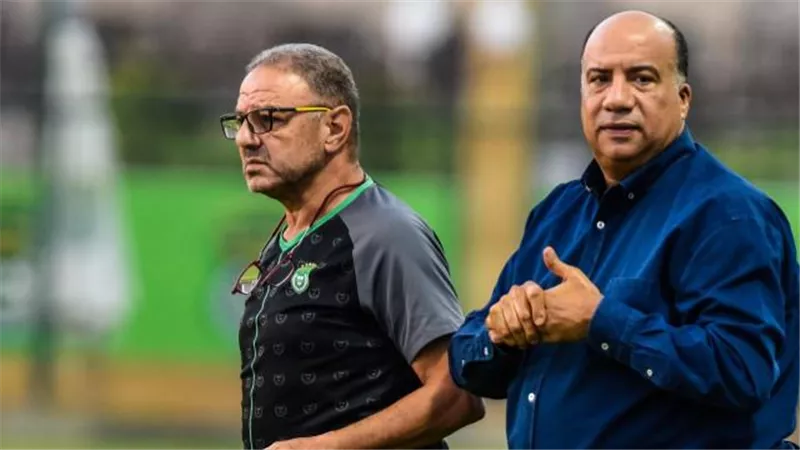رئيس الاتحاد السكندري يتدخل لإنهاء أزمة المدرب العام مع أفراد الأمن