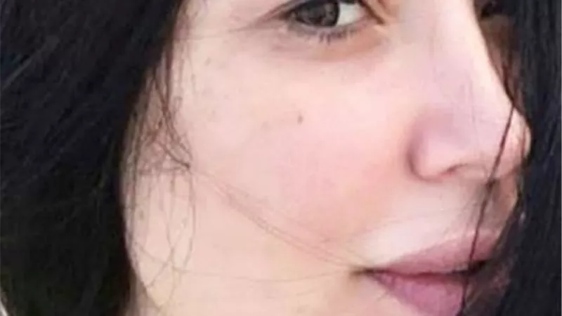 شاهد.. عبير صبري تصدم جمهورها بدون مكياج في أحدث ظهور