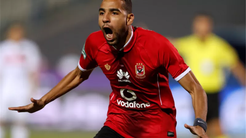 الكاف يكرم مؤمن زكريا