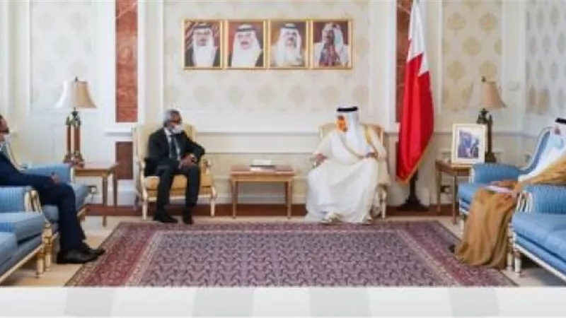 تفاصيل مباحثات وزير خارجية البحرين مع السفير المصرى