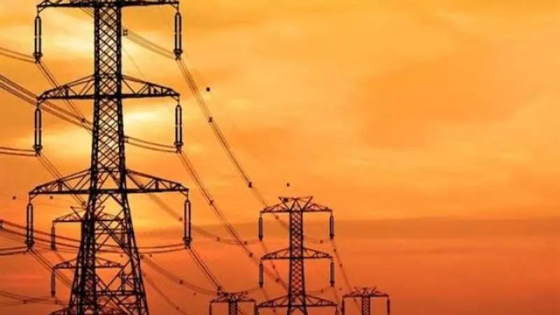 تعرف على المسافات الآمنة للسكن بجوار خطوط الكهرباء