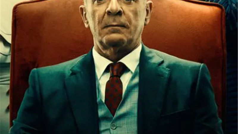 وصف 25 يناير بـ ”ثورة عيال”.. وأدمن الخمور والنساء.. وخلع أسنانه بسبب فيلم.. حقائق مثيرة في حياة أبو البنات محمود حميدة