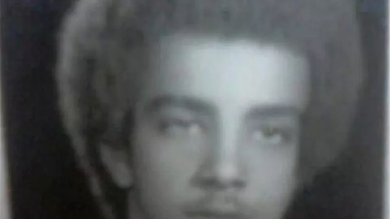 أنا مش أنا.. سليمان عيد يستعيد ذكريات الشباب بصورة نادرة