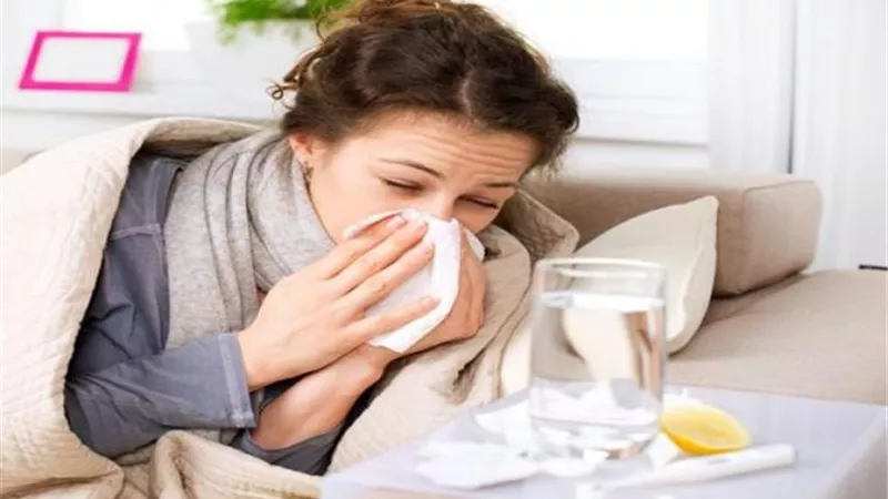 مشروب خطير تناوله يوميًا يرفع المناعة ويحارب ظهور نزلات البرد.. تعرفي عليه