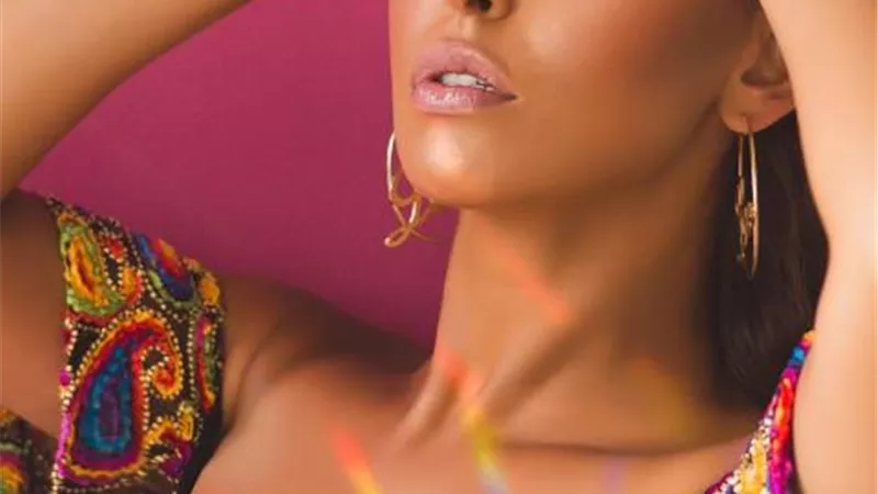 بالصور.. مي سليم تودع بلاتوه مسلسلها الجديد ”بأثر رجعي”