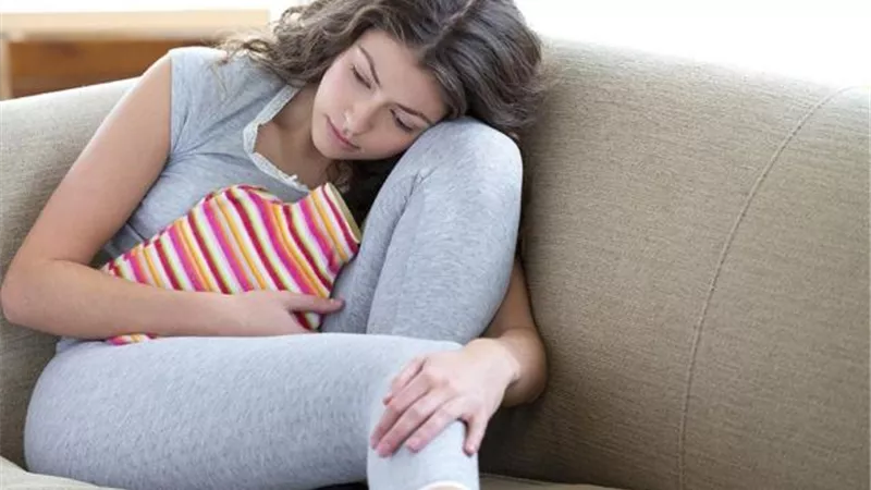أطعمة ومشروبات تخفيف من آلام الدورة الشهرية.. تعرفي عليها
