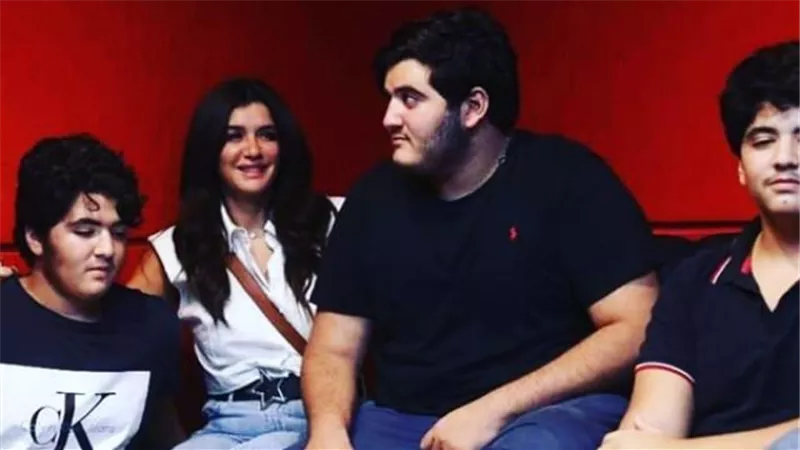 ”بنت وأربع أولاد”.. معلومات لا تعرفها عن أبناء غادة عادل ومجدي الهواري