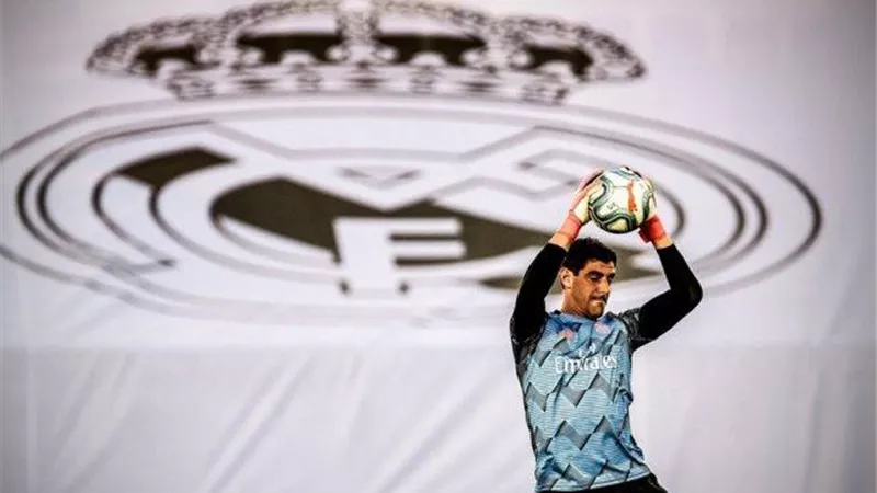 كورتوا يتوج بجائزة لاعب الشهر في ريال مدريد