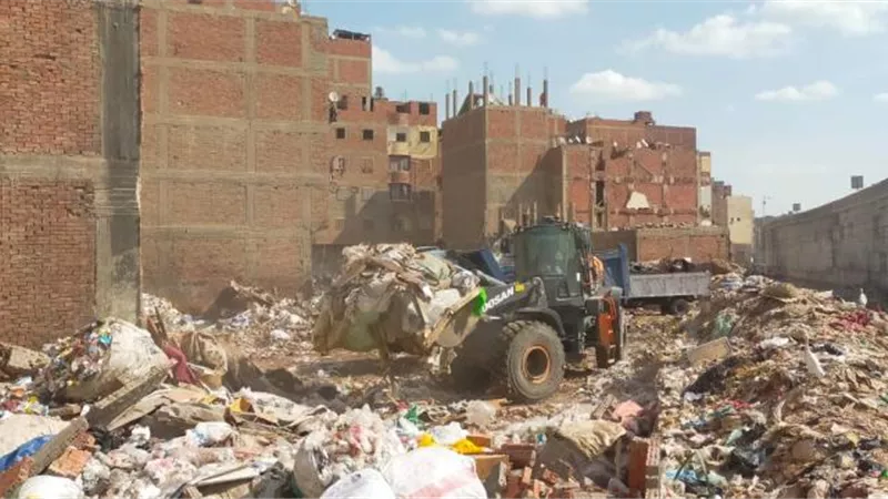 650 طن.. «الجيزة» ترفع مخلفات وتراكمات أسفل الدائري وبأشهر شوارع العمرانية