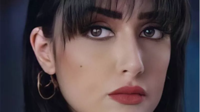 غادة عبد الرازق في صورة نادرة مع عمر الشريف